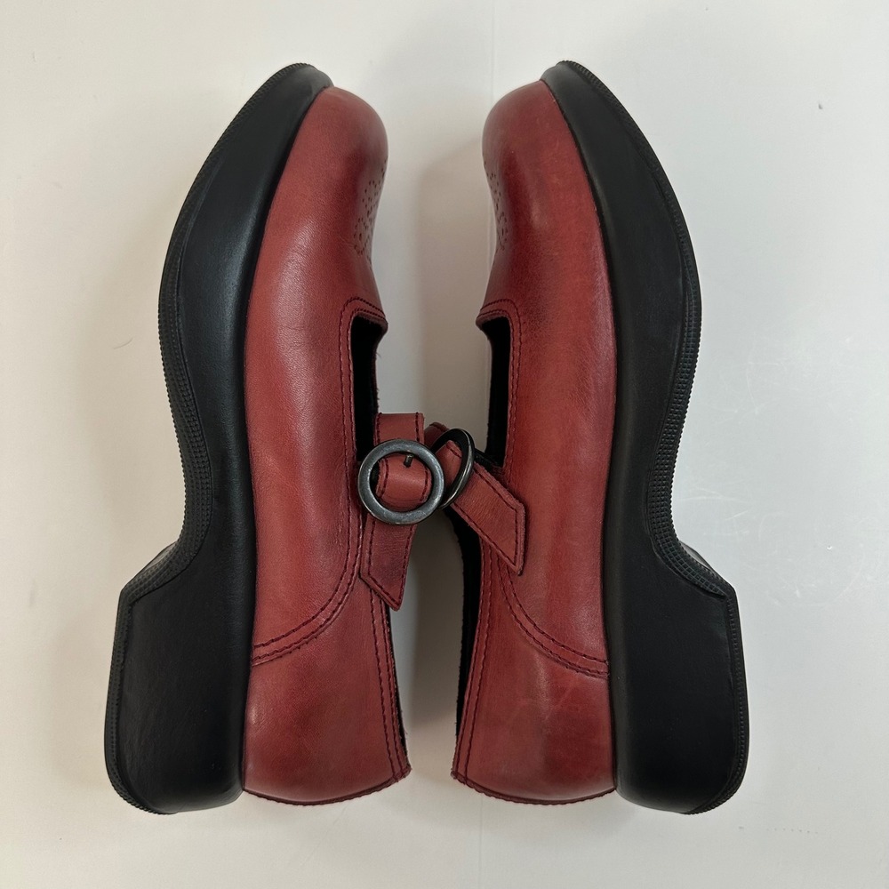 Dansko Mary Jane Chunky Platform Rounded Toe Shoes Red Leather Perforated Buckle - Picture 8 of 15